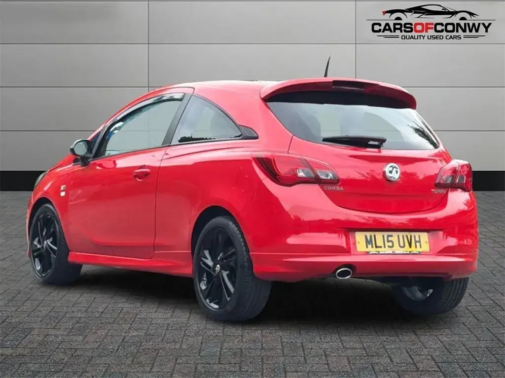 Used Vauxhall Corsa Edition 100 HP (73 kW) 2015 Red Hatchback