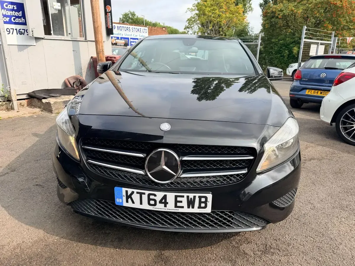 Used Mercedes A180 SE 109 HP (80 kW) 2015 Black Hatchback