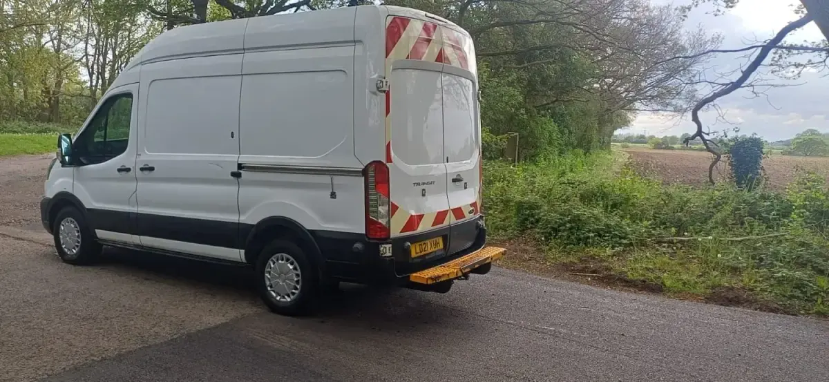 Usado Ford Transit 2021 Branco Monovolume