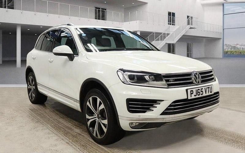 White Used 2016 VW Touareg R-line SUV | £14,890 (Super price) - Image 1/2