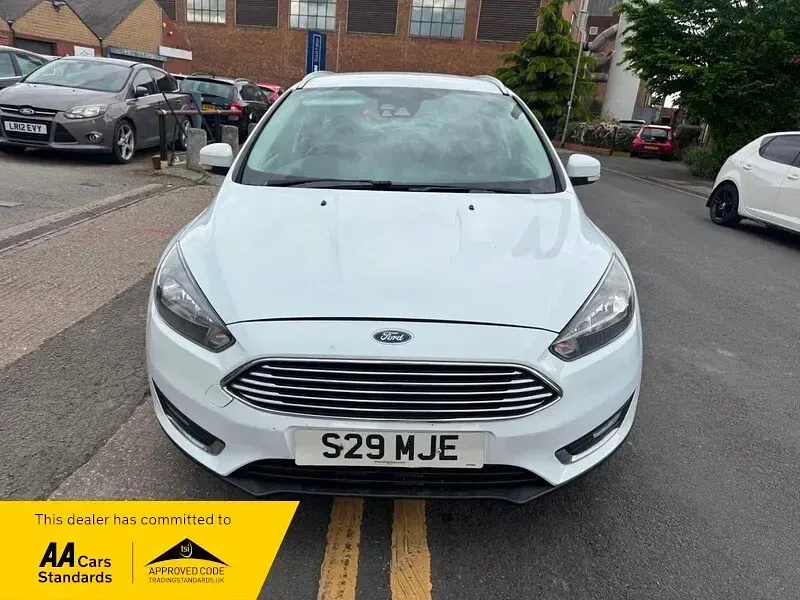 Used Ford Focus Titanium 125 HP (91 kW) 2015 White Estate