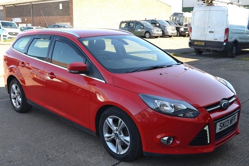 Used Ford Focus Zetec 2013 Red Estate