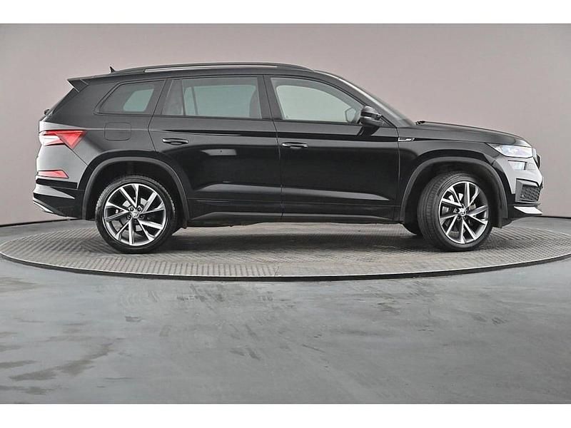 Used Skoda Kodiaq SportLine 140 HP (102 kW) 2022 Black magic pearl effect SUV