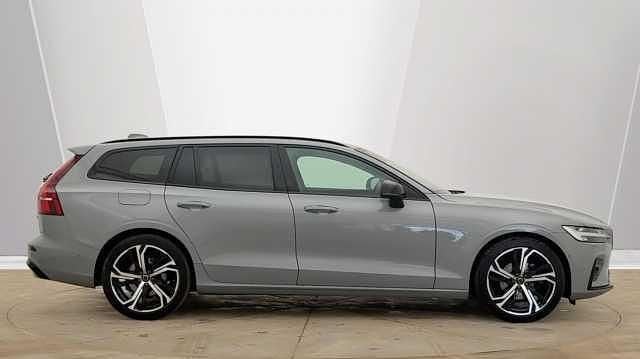 Used Volvo V60 Ultra 197 HP (144 kW) 2025 Estate