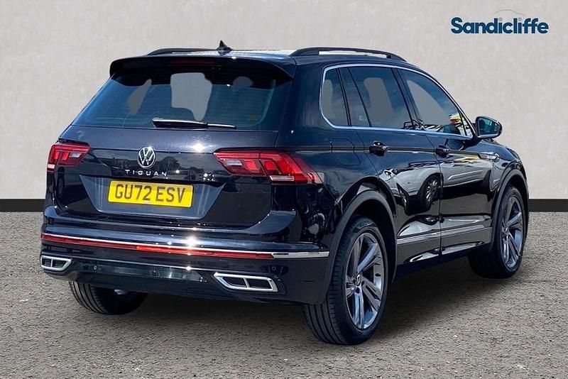 Gebraucht VW Tiguan R-line Edition 150 PS (110 kW) 2024 Schwarz SUV