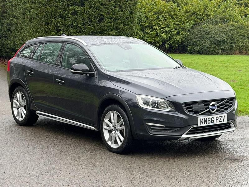 Used Volvo V60 CC 190 HP (139 kW) 2016 Grey Estate