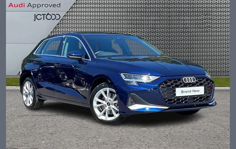Blue Used 2025 Audi A3 e-tron Sport Hatchback | £27,670 (Fair price) - Image 1/4