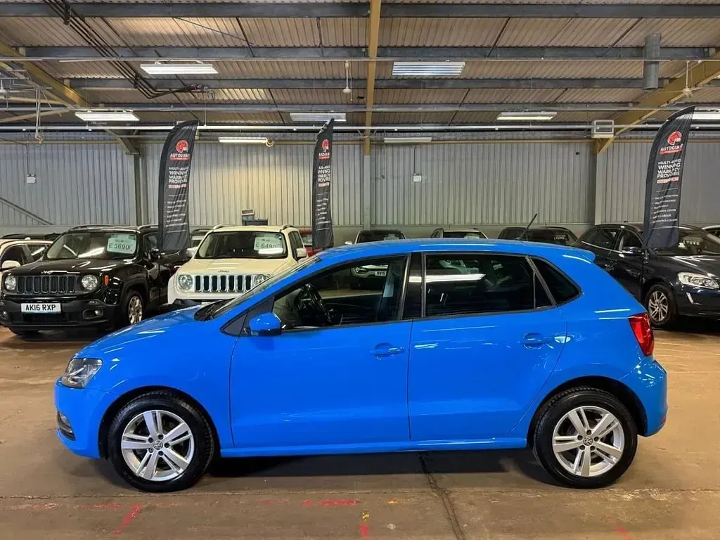 Used VW Polo Match 60 HP (44 kW) 2017 Blue Hatchback