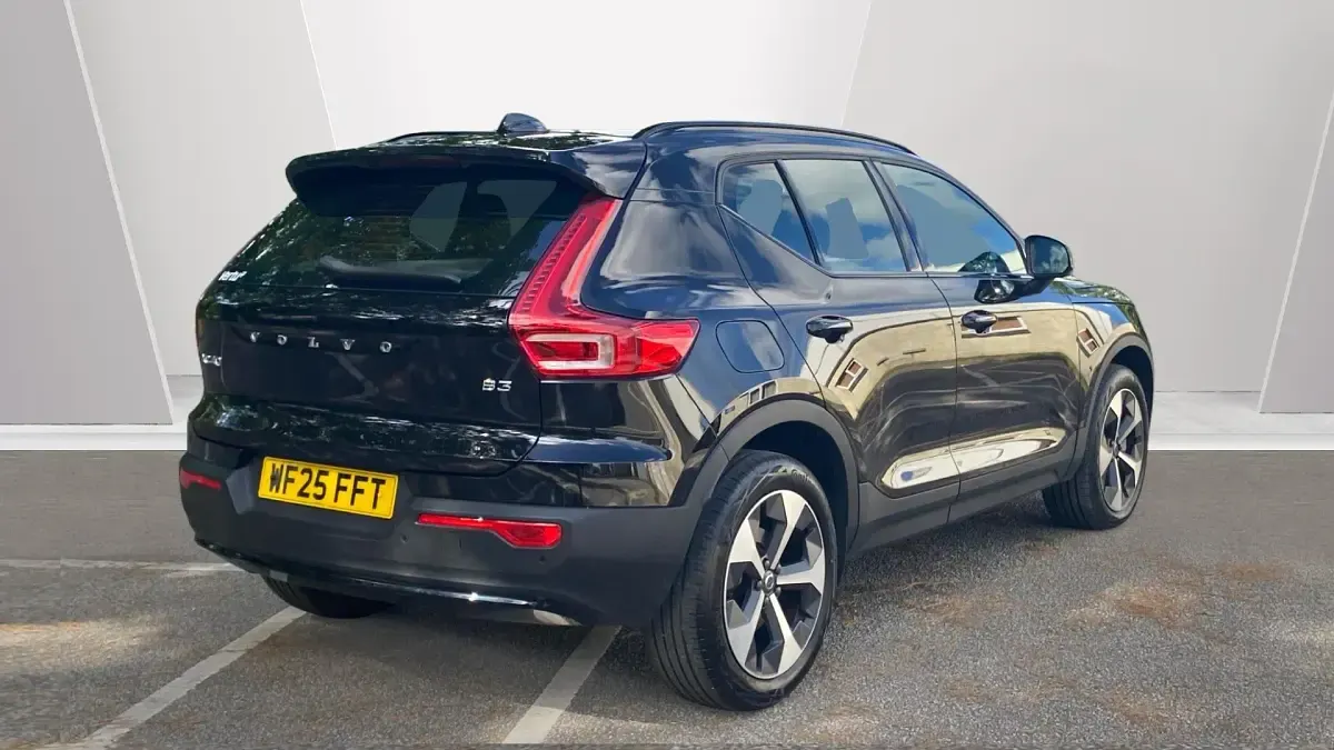 Used Volvo XC40 Plus 163 HP (119 kW) 2025 Black SUV