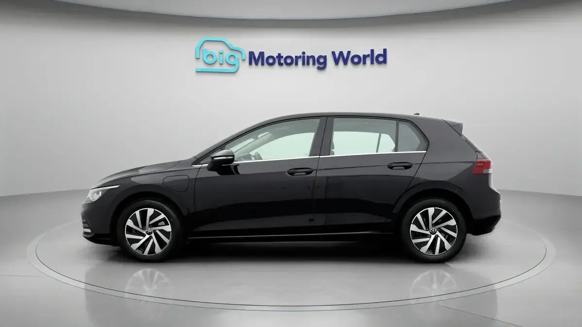 Used VW Golf VIII Style 201 HP (147 kW) 2022