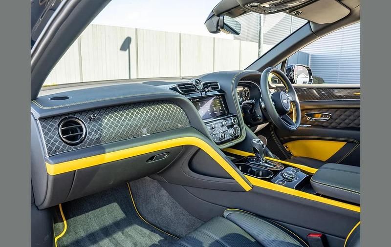 Used Bentley Bentayga 542 HP (398 kW) 2024 Black SUV