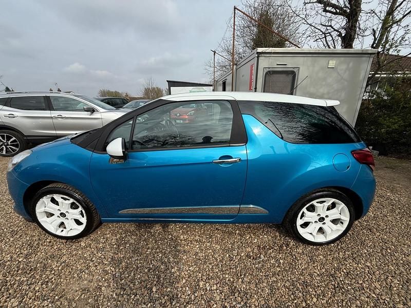 Używany Citroën DS3 2011 Niebieski Hatchback