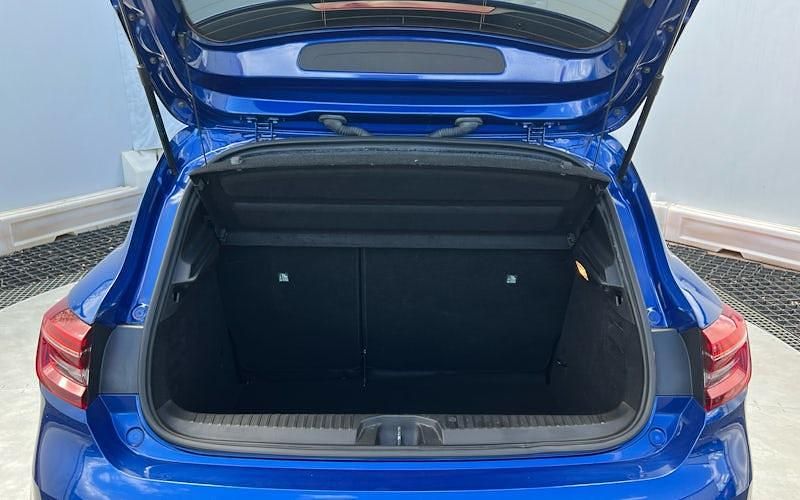 Used Renault Clio V RS Line 90 HP (66 kW) 2023 Hatchback