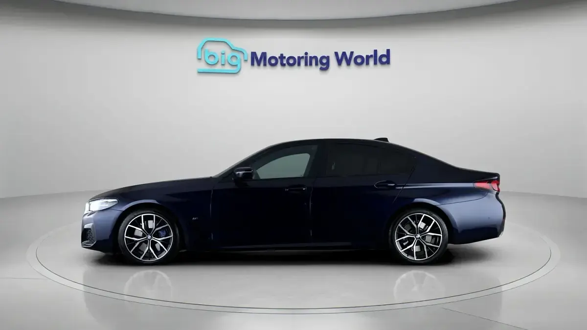 Used BMW 530 M Sport 282 HP (207 kW) 2021 Blue Sedan