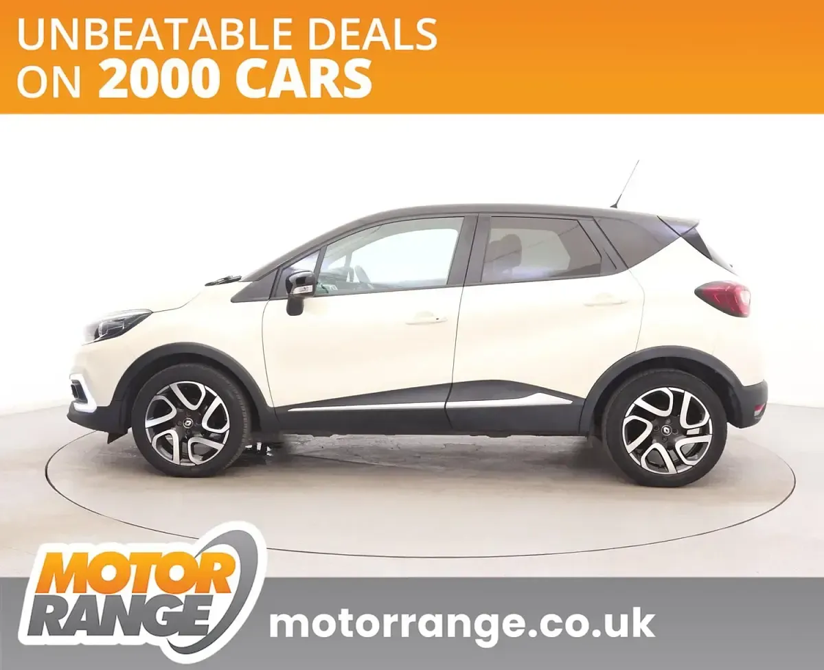 Used Renault Captur Iconic 90 HP (66 kW) 2018 Cream/black SUV