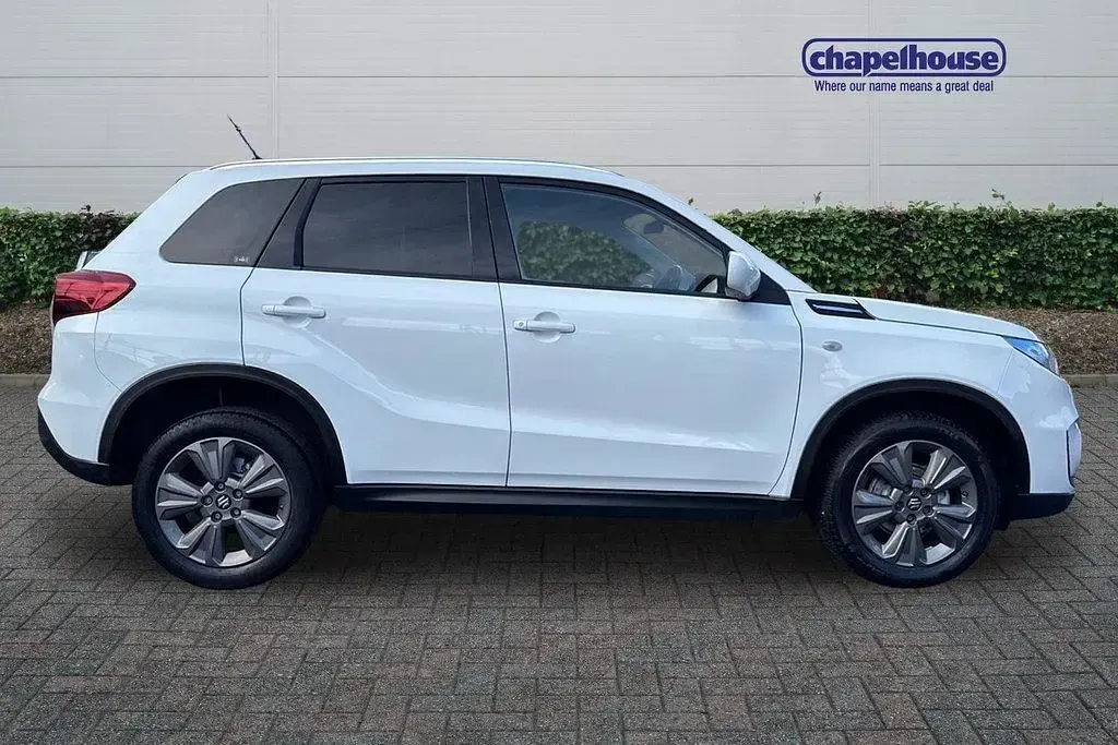 Second-hand Suzuki Vitara SZ-T 2020 Alb SUV