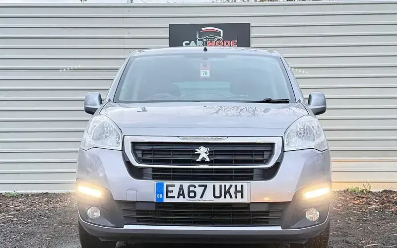 Second-hand Peugeot TePee Active 99 CP (72 kW) 2018 Break