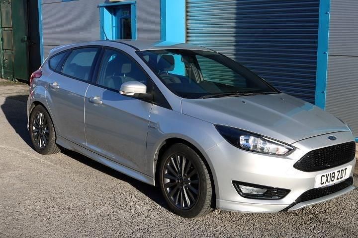 Begagnad Ford Focus ST-Line X 140 HK (102 kW) 2018 Silver Halvkombi