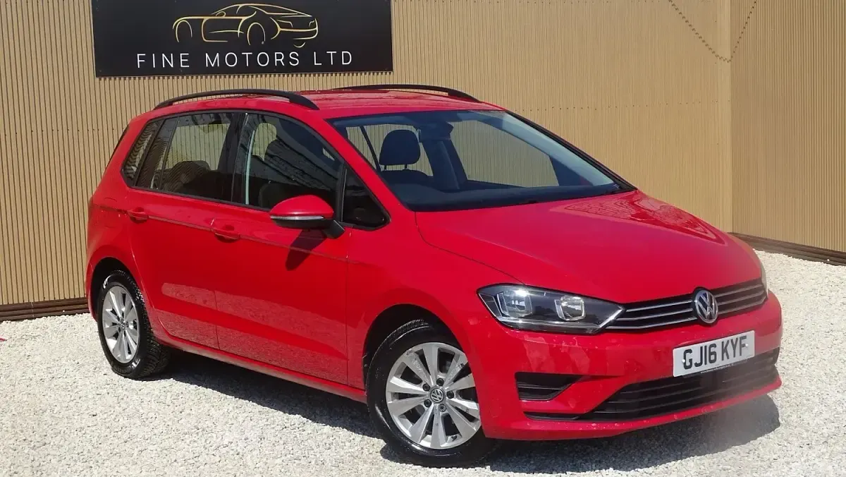 Used VW Golf Sportsvan SE 110 HP (80 kW) 2016 Red MPV