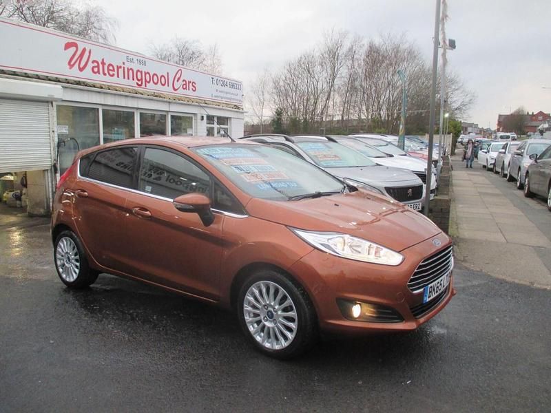 Usado Ford Fiesta Titanium 2015 Castanho Citadino