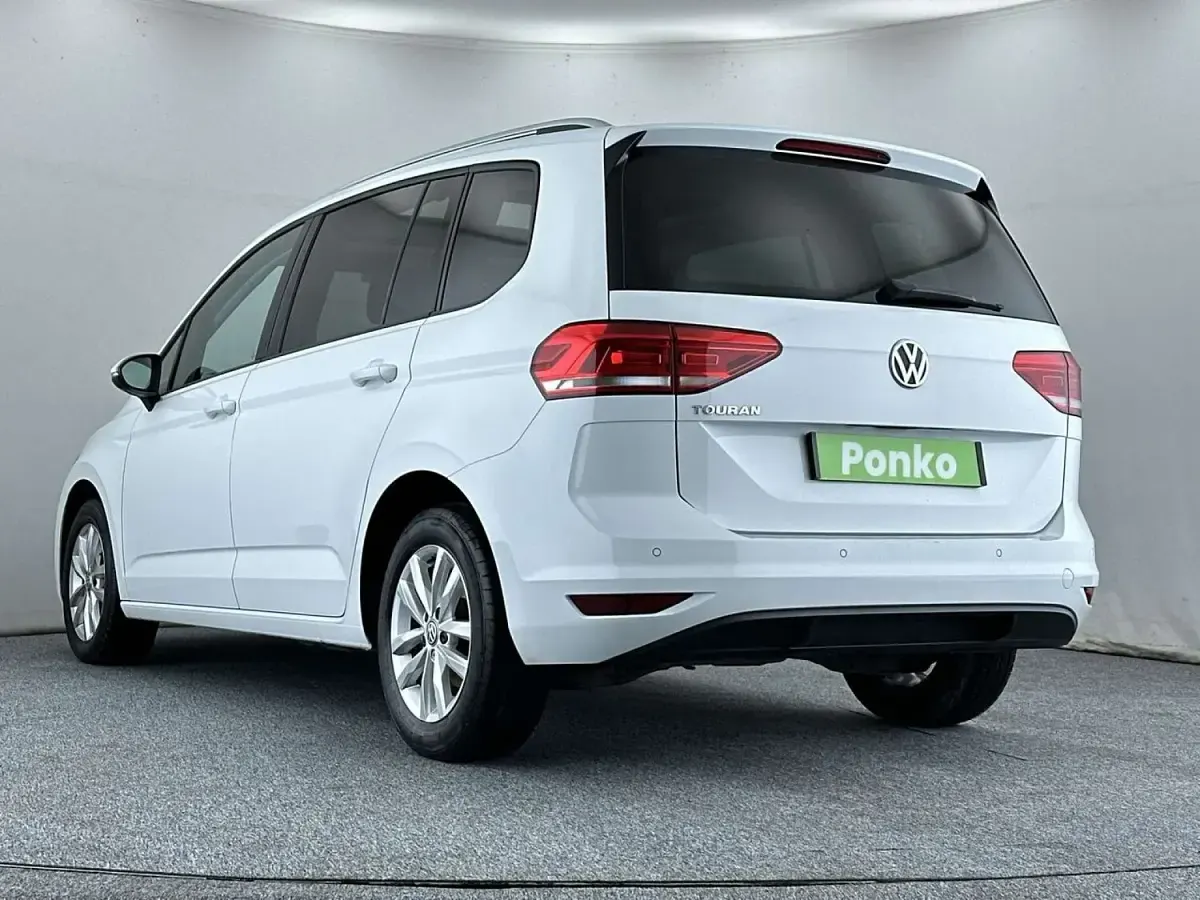 Used VW Touran Family 115 HP (84 kW) 2017 White MPV