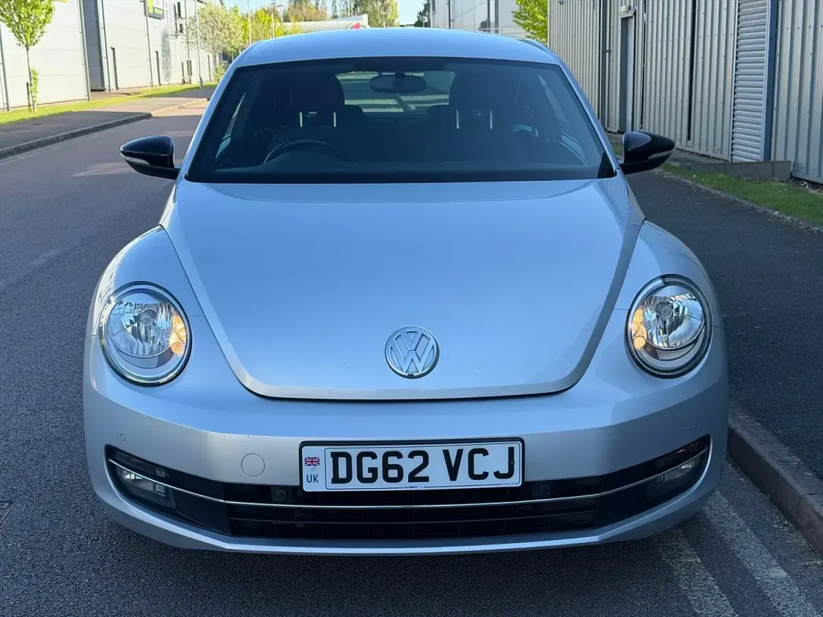 Used VW Beetle Sport 140 HP (102 kW) 2013 Silver Hatchback