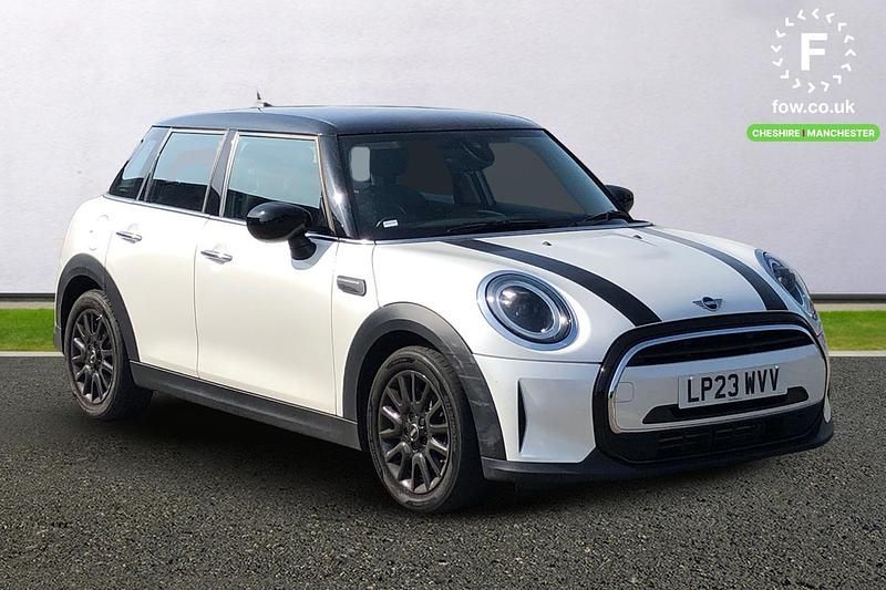 White Used 2022 Mini Cooper Classic Hatchback | £16,799 (Fair price) - Image 1/3