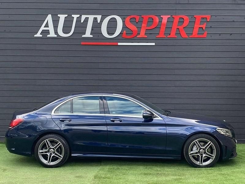 Begagnad Mercedes C220 AMG line 2018 Blå Sedan