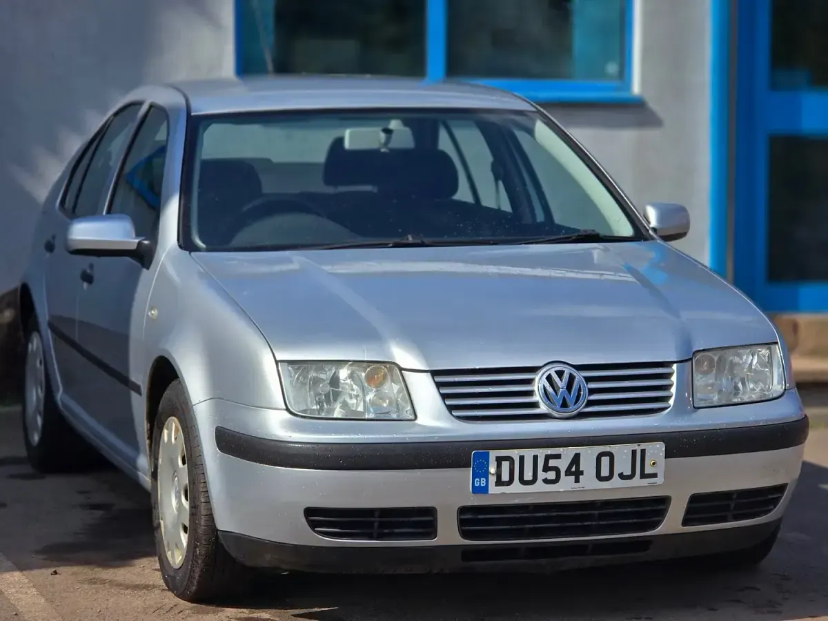 Used VW Bora S 2004 Silver Sedan