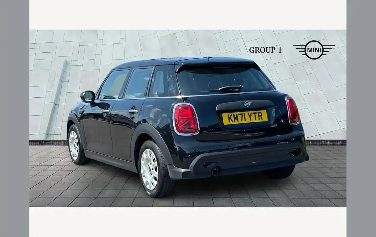 Used Mini ONE Classic 101 HP (74 kW) 2021 Black Hatchback