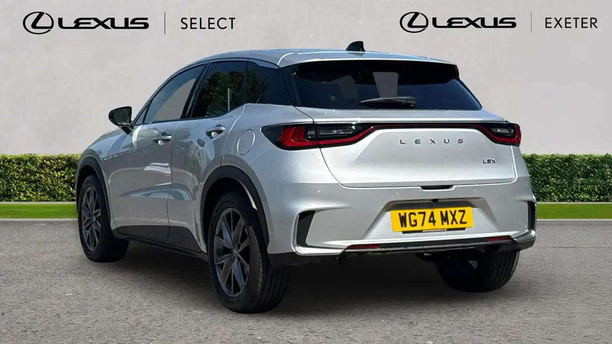 Used Lexus LBX 136 HP (100 kW) 2024 Silver SUV