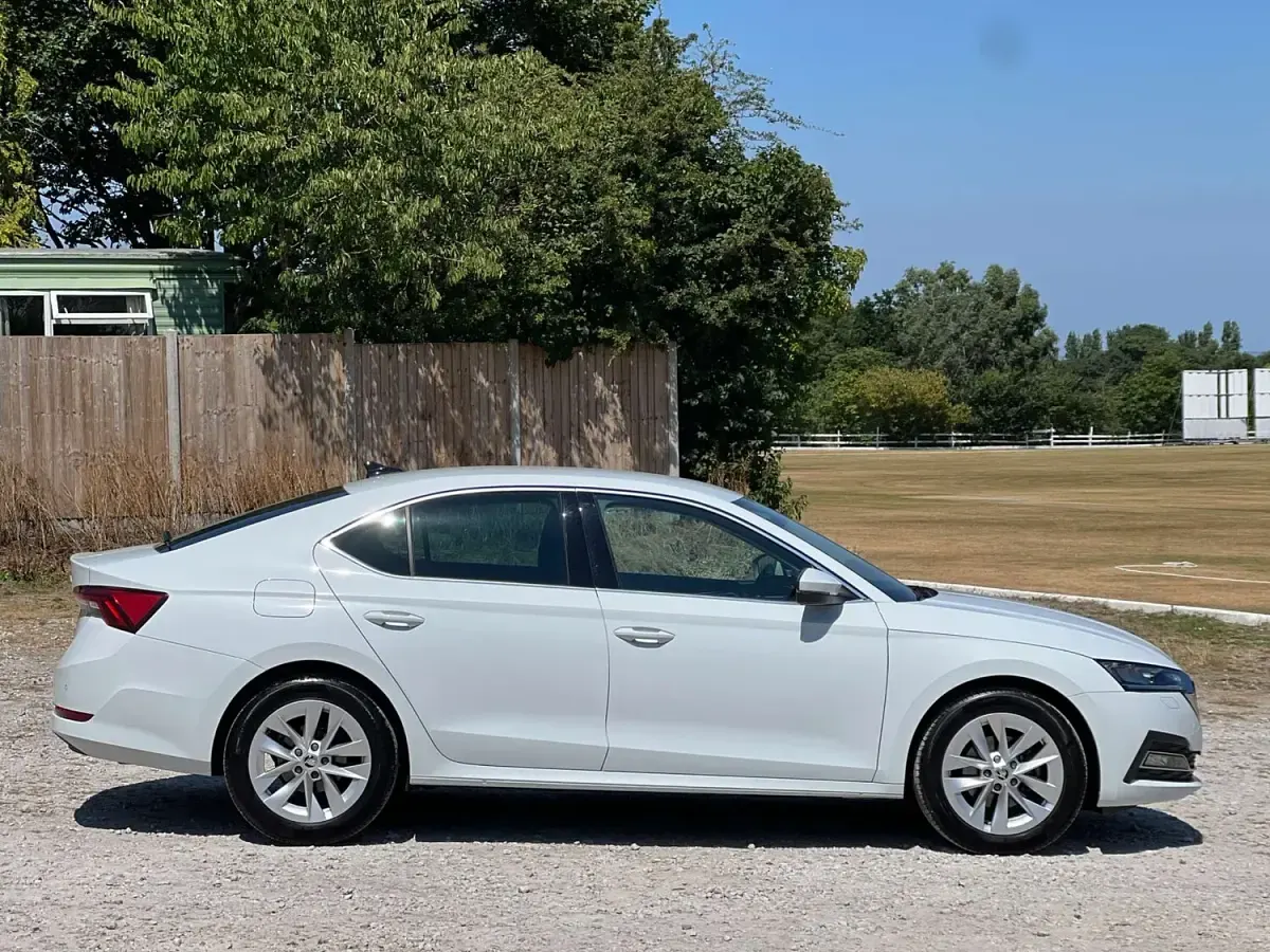 Used Skoda Octavia SE L 150 HP (110 kW) 2023 White Hatchback