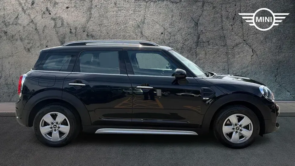 Used Mini Cooper Countryman 134 HP (98 kW) 2018 Black SUV