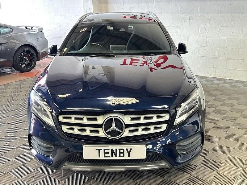 Used Mercedes GLA200 AMG line 156 HP (114 kW) 2018 Blue SUV