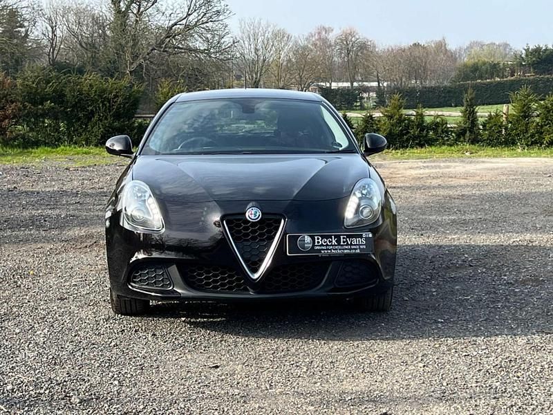 Used Alfa Romeo Giulietta 120 HP (88 kW) 2018 Black Hatchback