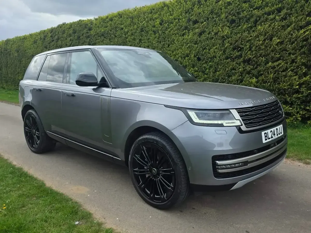 Used Land Rover Range Rover SE 2024 Grey SUV