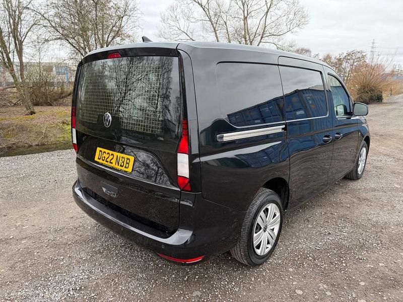 Used VW Caddy Maxi 102 HP (75 kW) 2022 Black MPV