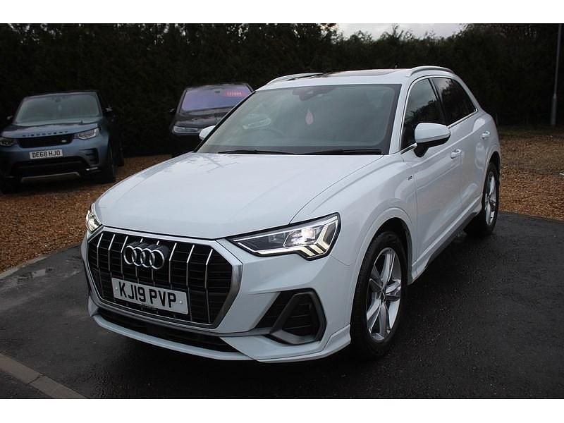 Used Audi Q3 S-Line 150 HP (110 kW) 2019 White SUV