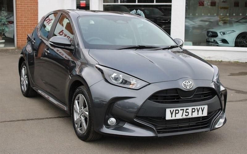 Usado Toyota Yaris Hybrid 116 CV (85 kW) 2025 Utilitario