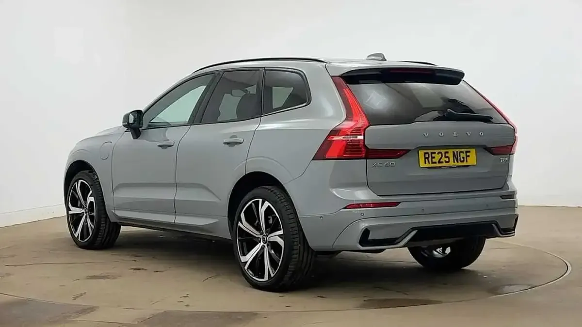 Used Volvo XC60 Ultra 449 HP (330 kW) 2025 Grey SUV
