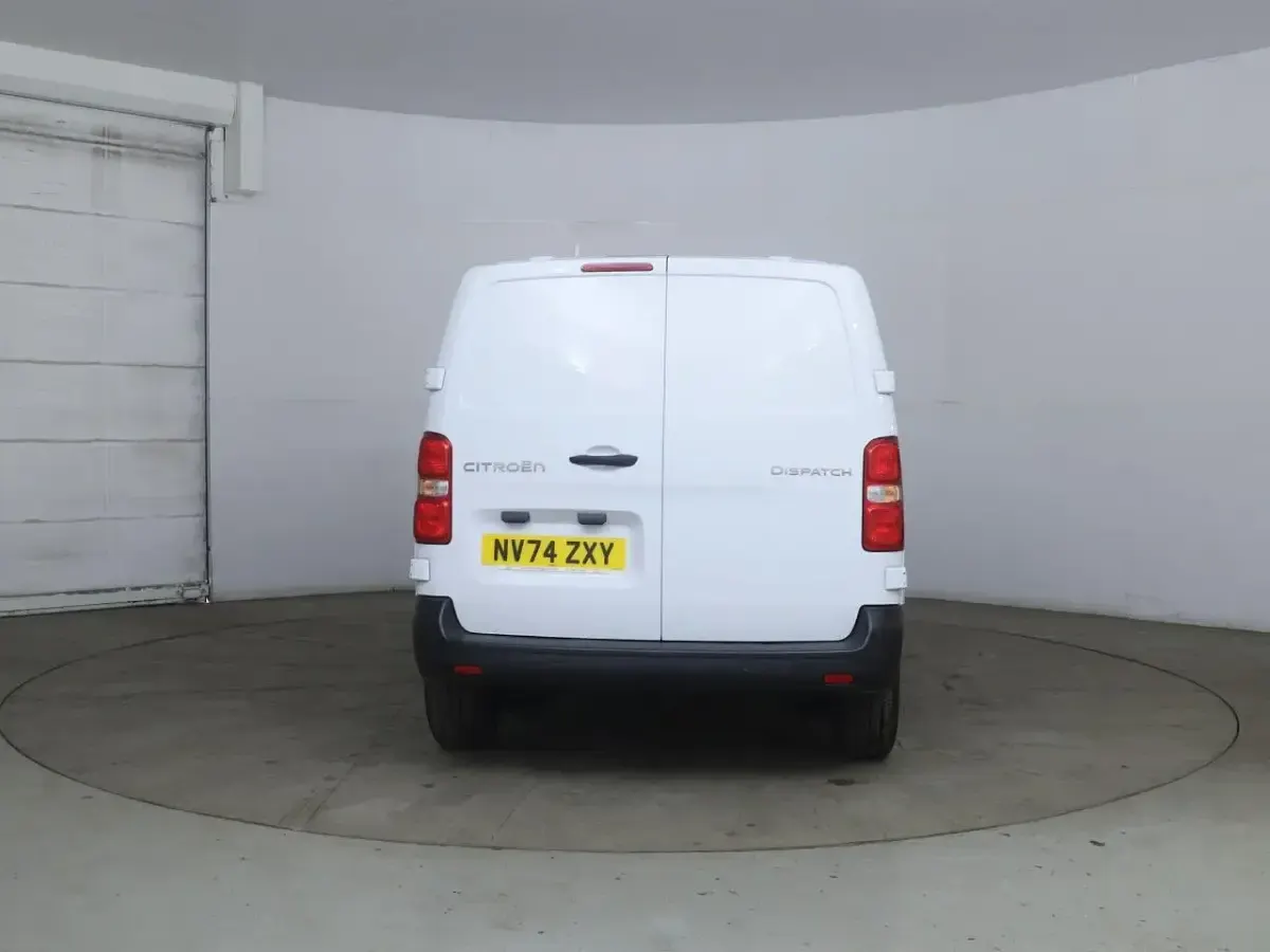 Used Citroën Dispatch 118 HP (86 kW) 2025 White MPV