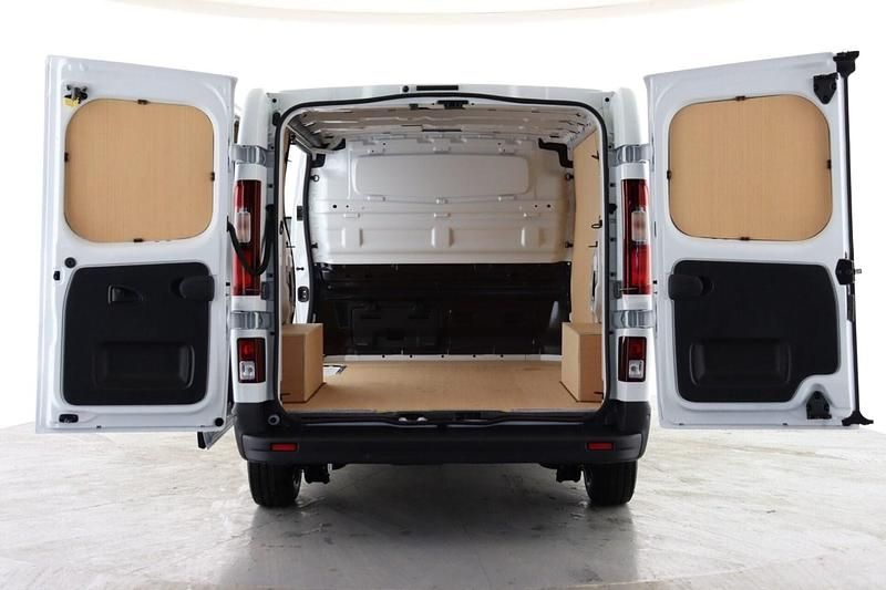 New Renault Trafic 2026 White