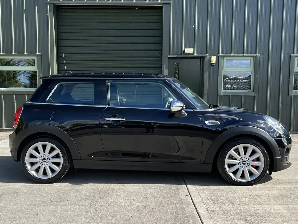 Used Mini Cooper Hatch 136 HP (100 kW) 2014 Black Hatchback