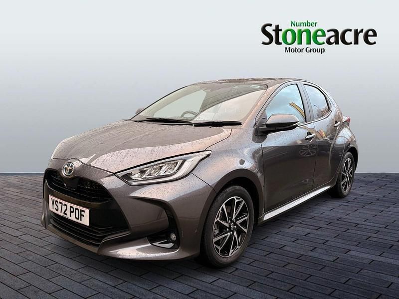 Used Toyota Yaris Hybrid Design 116 HP (85 kW) 2023 Grey Hatchback