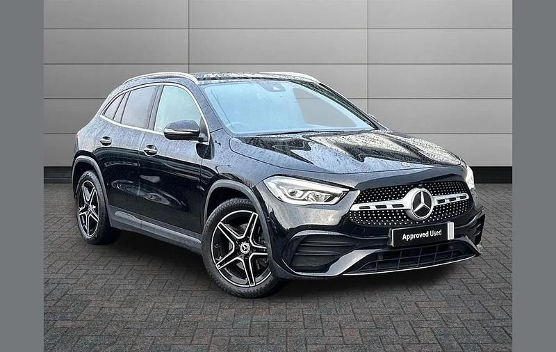 Used Mercedes GLA180 AMG Line Premium 134 HP (98 kW) 2022 Black SUV
