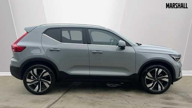 Used Volvo XC40 Ultra 161 HP (118 kW) 2025 Grey SUV