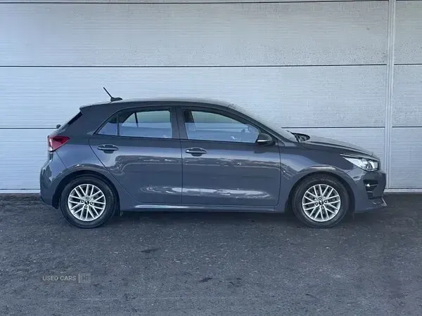 Used Kia Rio 84 HP (61 kW) 2021 Grey Hatchback