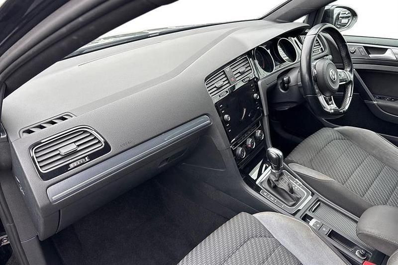 Used VW Golf VII R-line 150 HP (110 kW) 2019 Black Hatchback