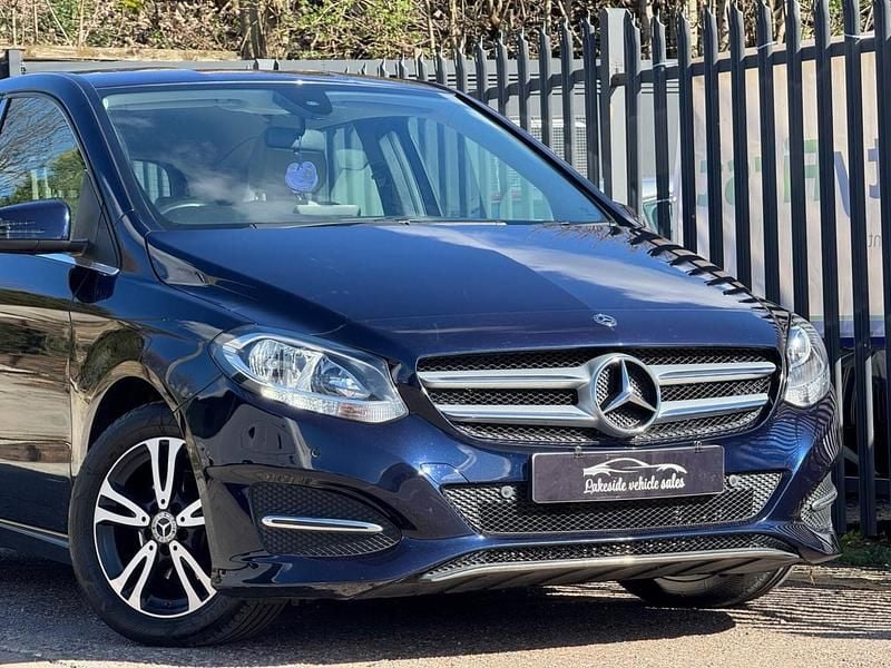 Used Mercedes B180 Executive 109 HP (80 kW) 2017 Blue MPV