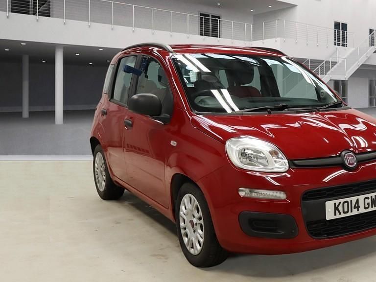 Used Fiat Panda Easy 85 HP (62 kW) 2014 Red Hatchback